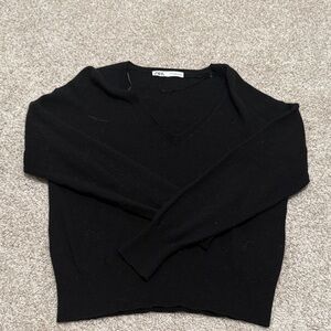 Zara Women's Elegant Black V-Neck Sweater 100% cashmere